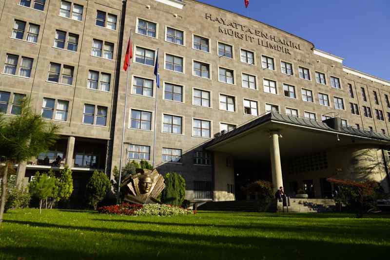 Ankara Üniversitesi Ön Lisans ve Lisans Eğitim Yönetmeliğinde Önemli Değişiklik: 30. Madde Yürürlükten Kaldırıldı