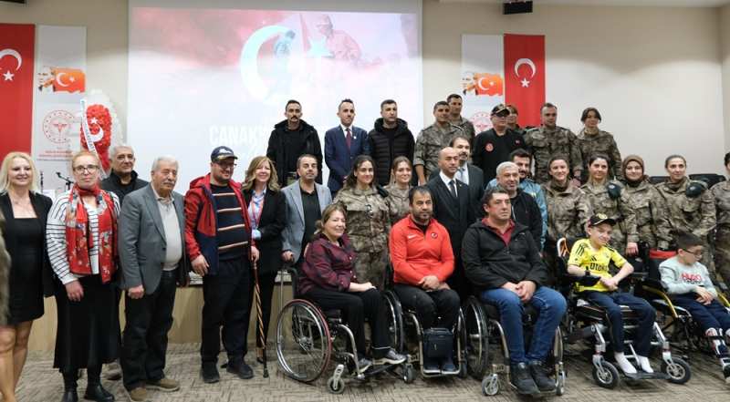 Çanakkale Ruhu Türkülerle Yaşatıldı: 18 Mart’a Özel Anlamlı Konserde Duygu Dolu Anlar