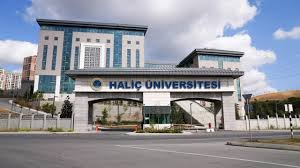 Haliç Üniversitesi Yönetmeliğinde Önemli Değişiklik: Geçme Notu Düşürüldü, Sınav Şartları Yeniden Düzenlendi