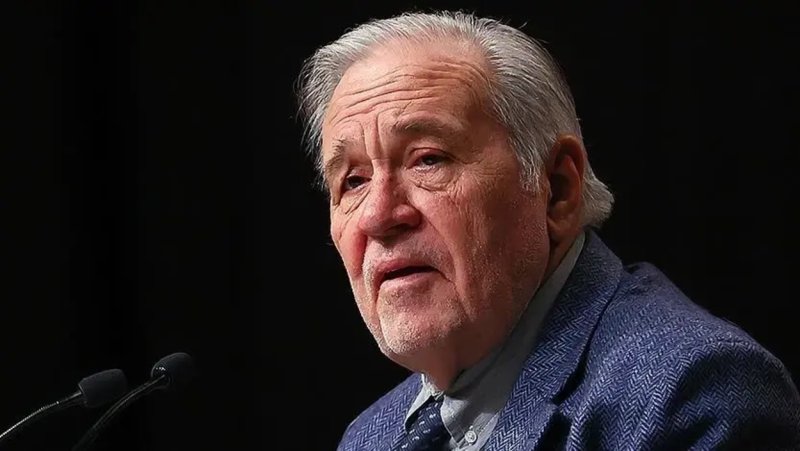İlber Ortaylı: Türkiye’nin Önde Gelen Tarihçisi ve Kültür Elçisi